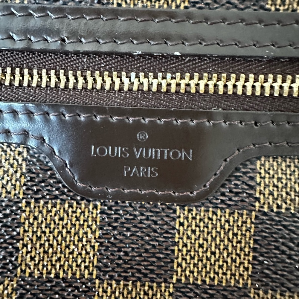 Louis Vuitton Damier Pochette Bie Macau Second Bag
Clutch Bag****AUTHENTIC***** - Picture 7 of 11